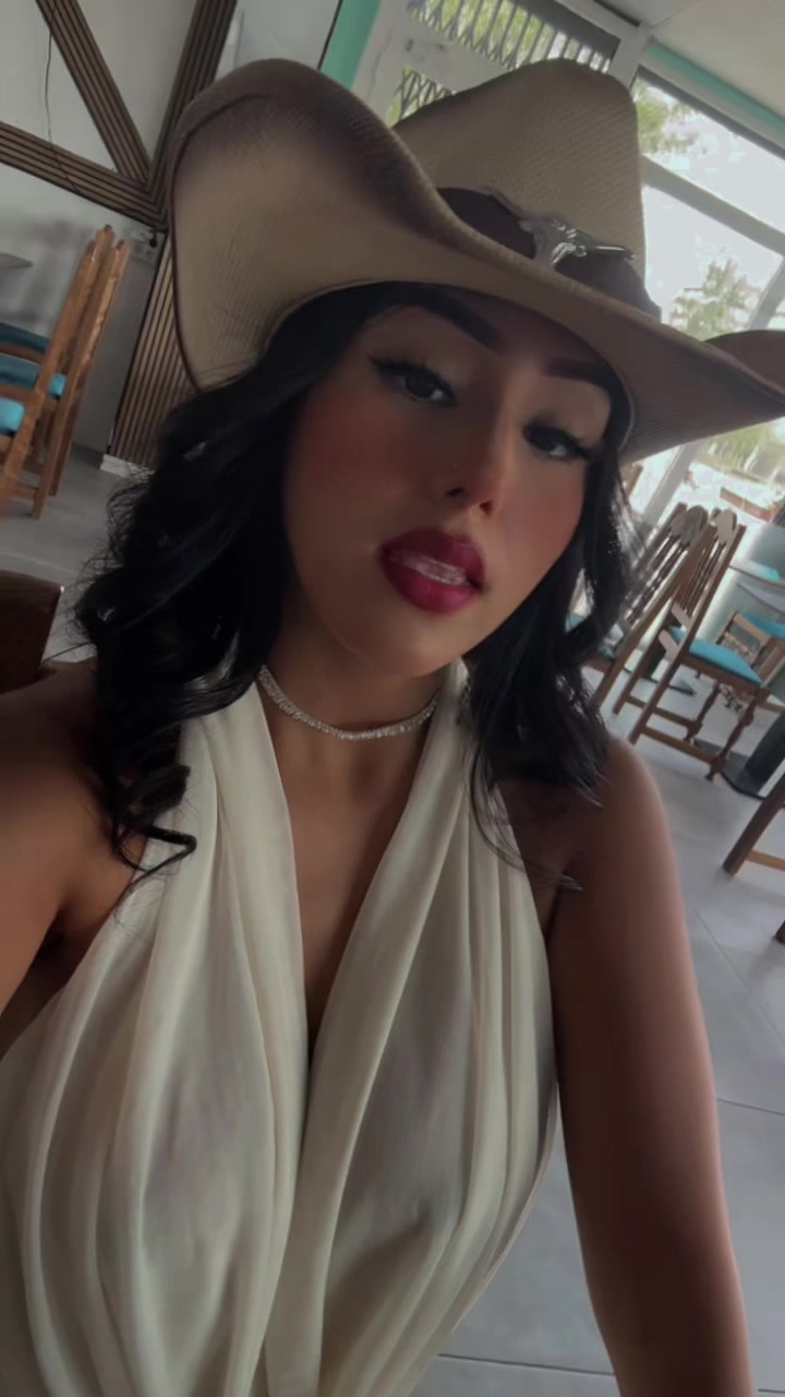 @GABRIELA CELESTE