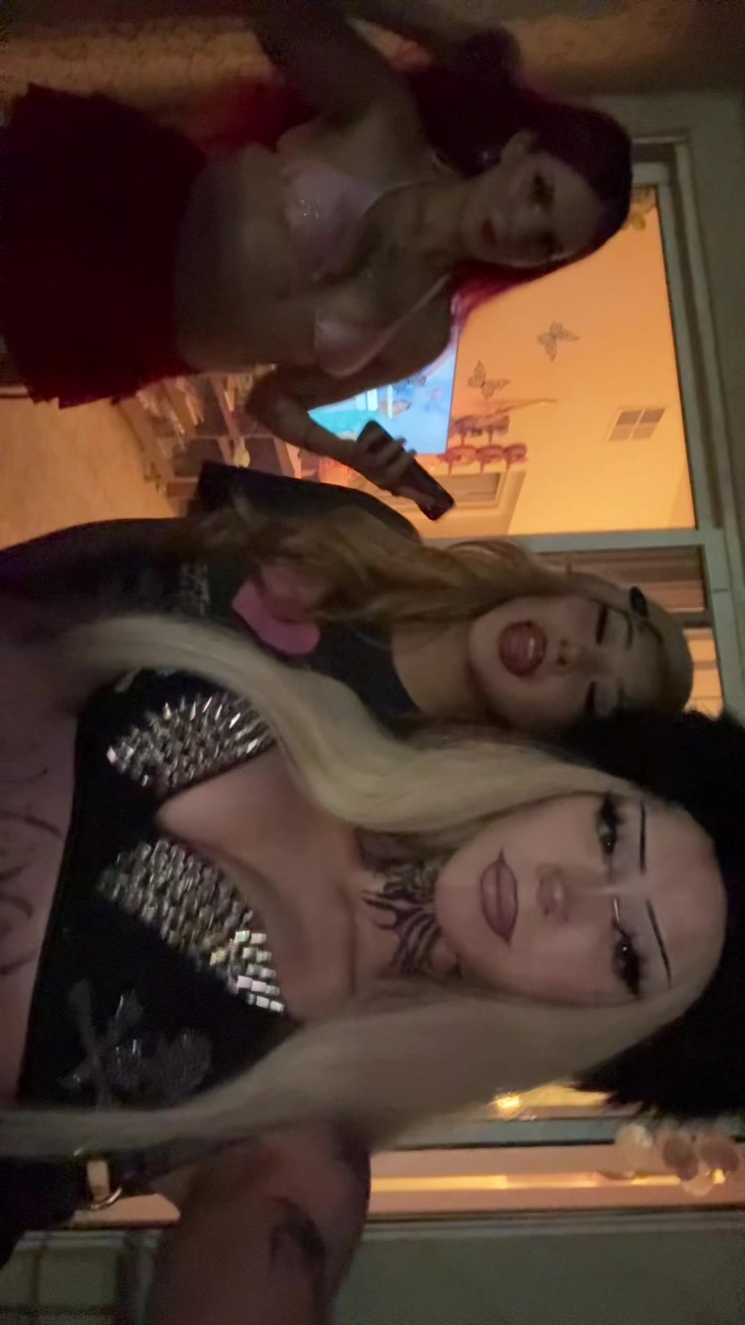 @💋
