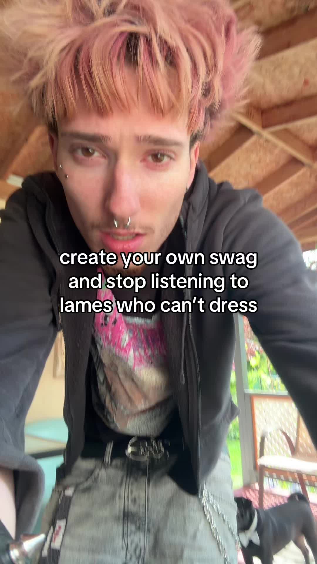 @Hinot&eacute;