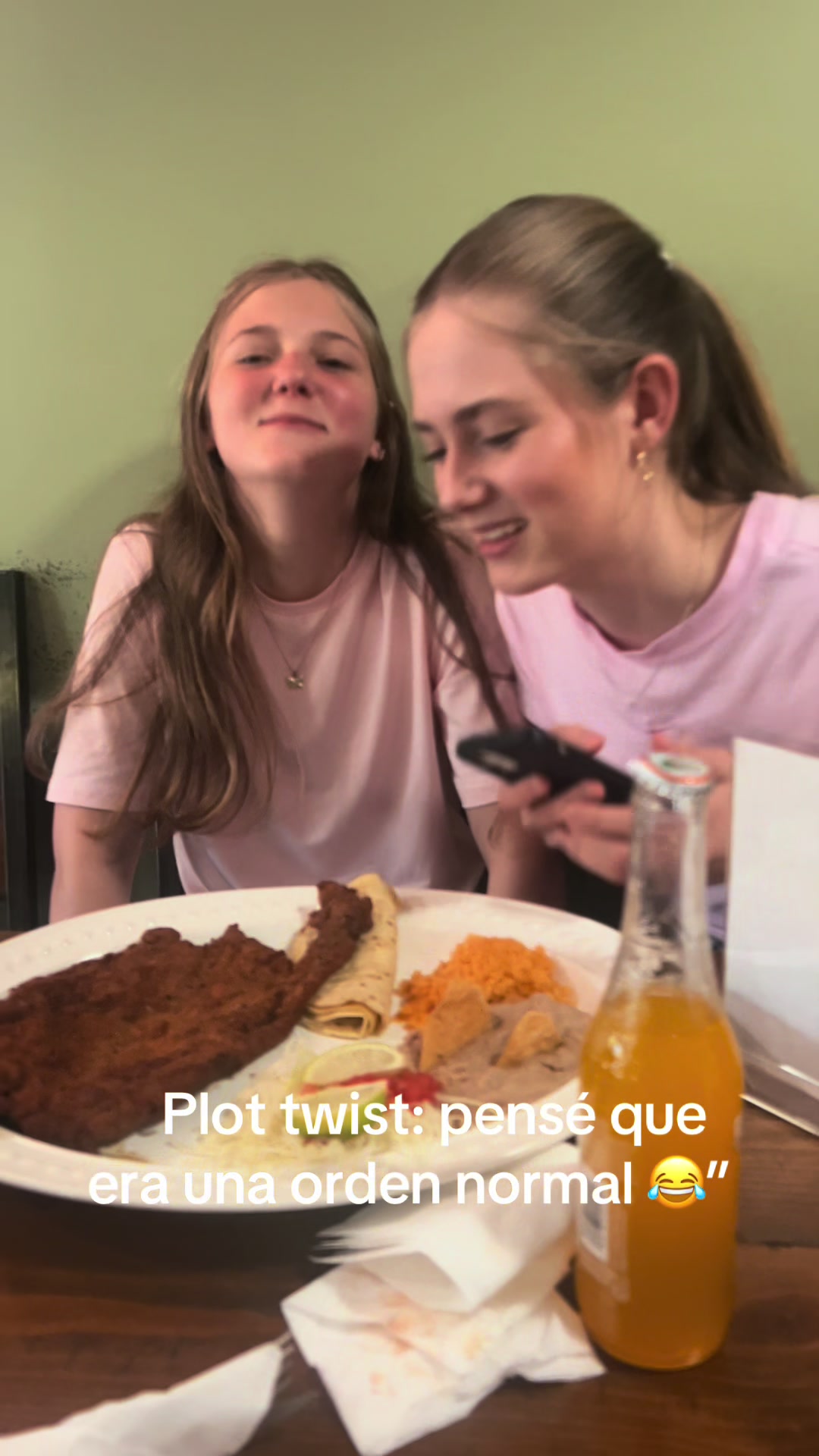 @Seis Hermanas