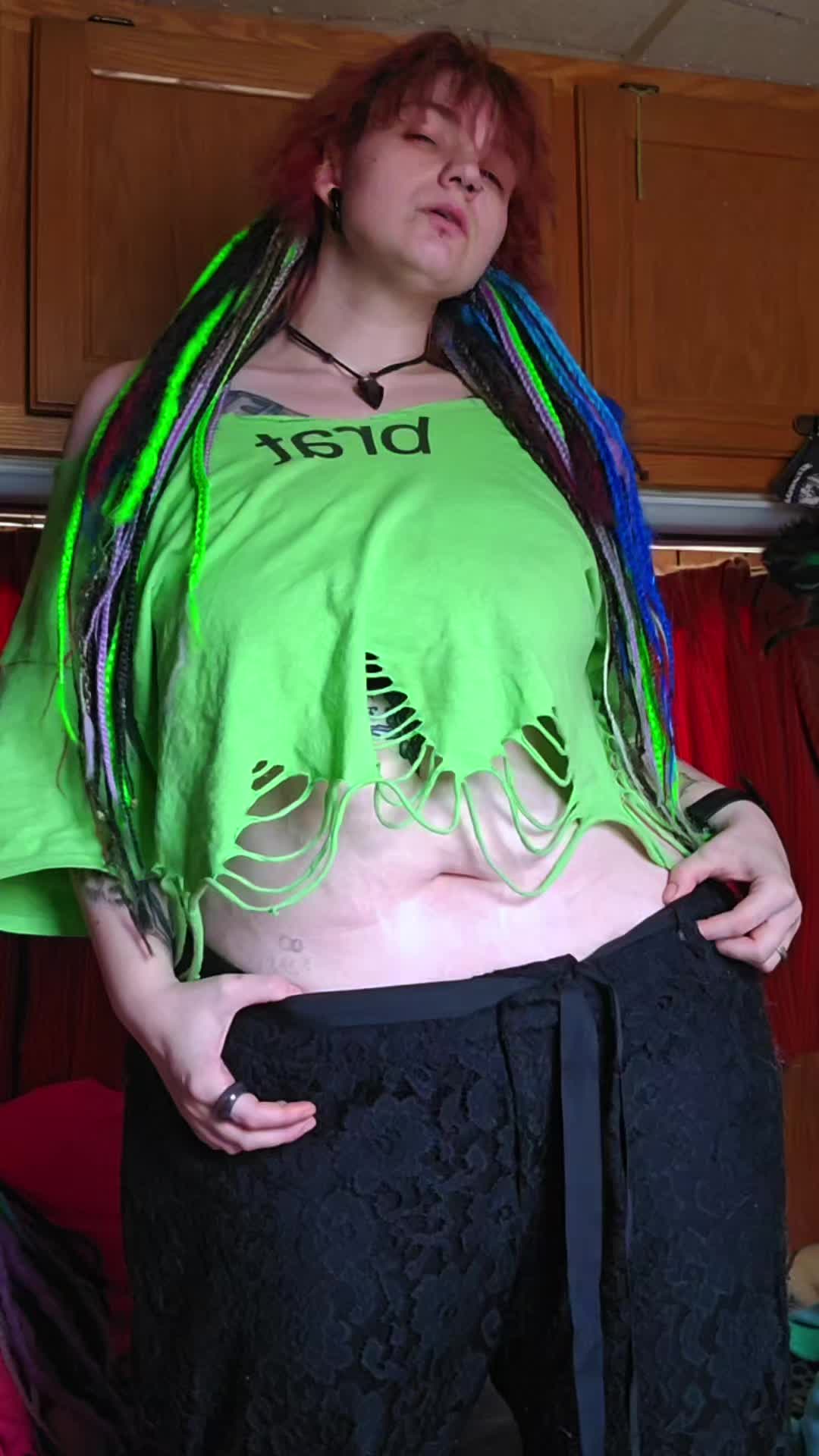 @PuffPuffPoppy