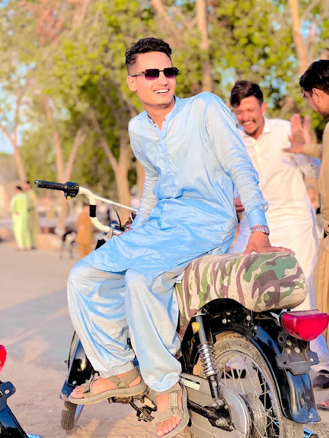 @Ubaid Khan001