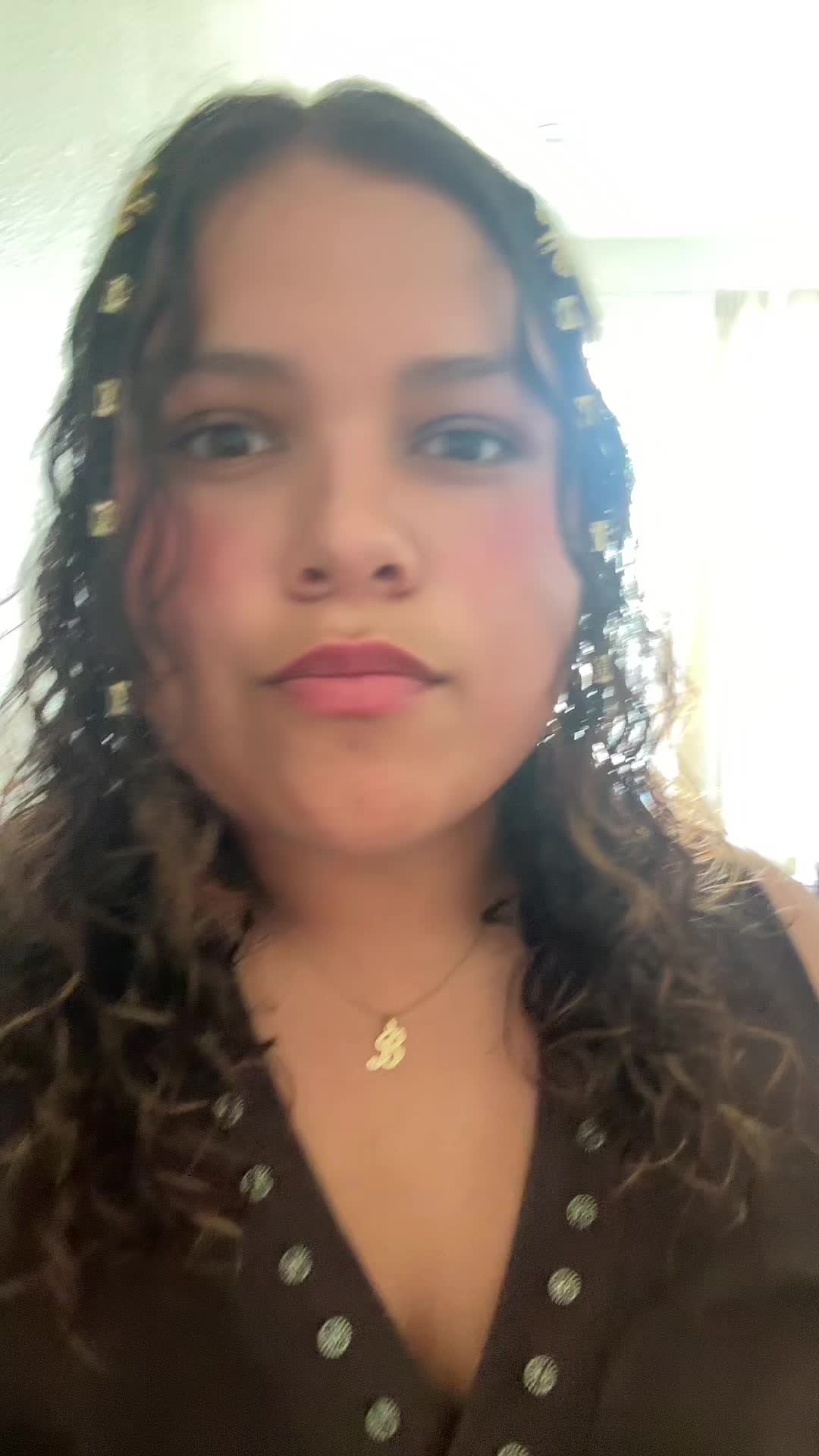 @Bella