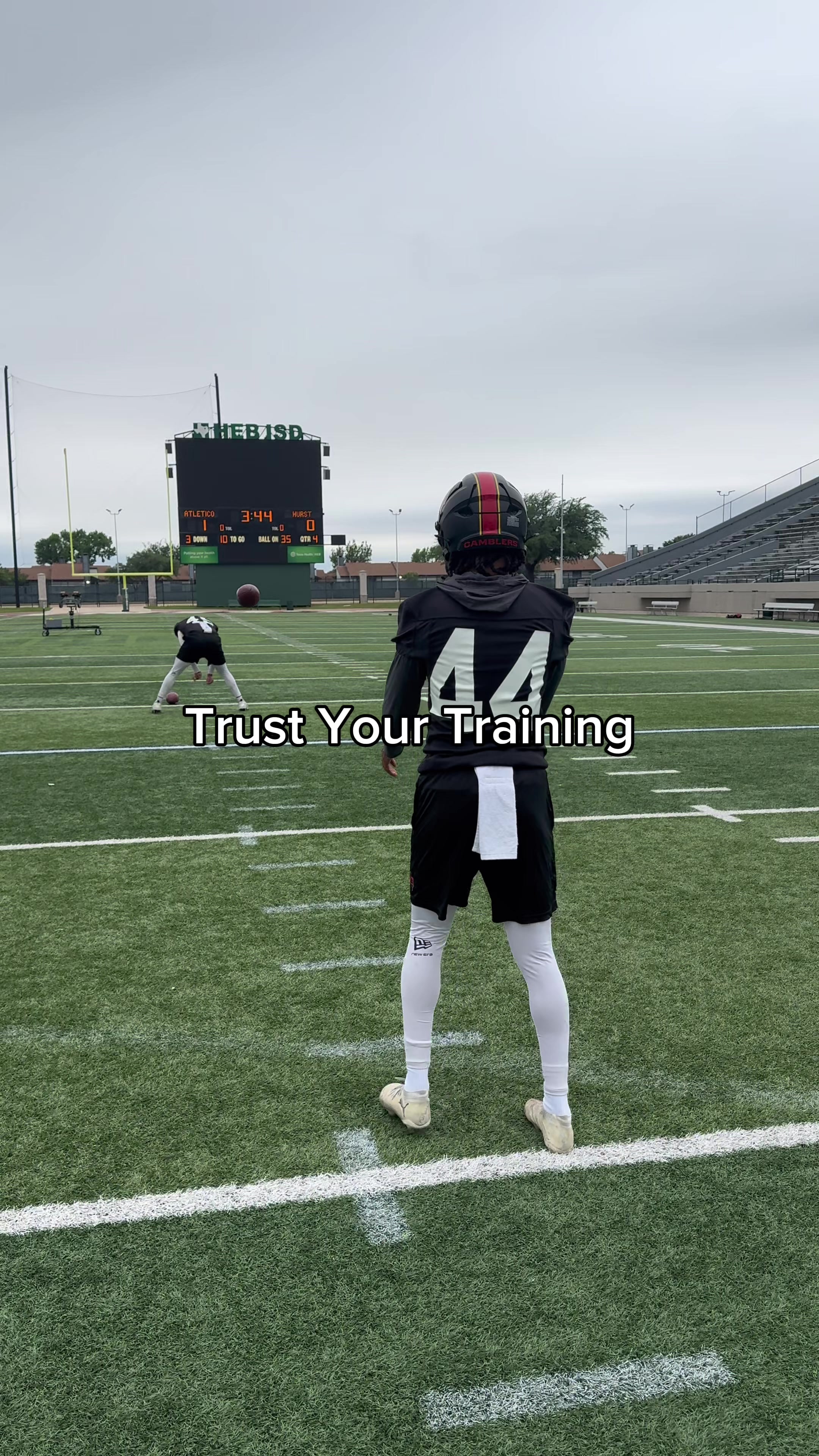 @4thDownHero