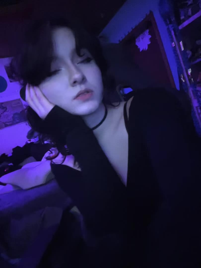 @&middot;˚ ༘𝔠𝔞𝔱𝔥𝔦𝔦⋆.ೃ࿔*:･💋!