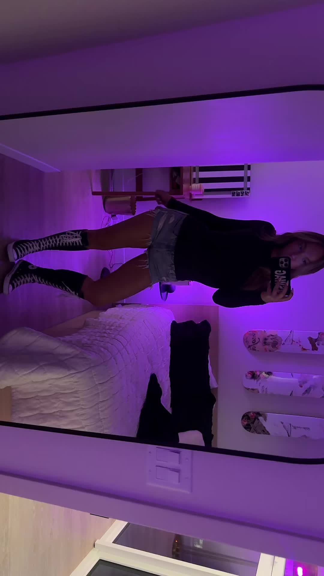 @Alexis