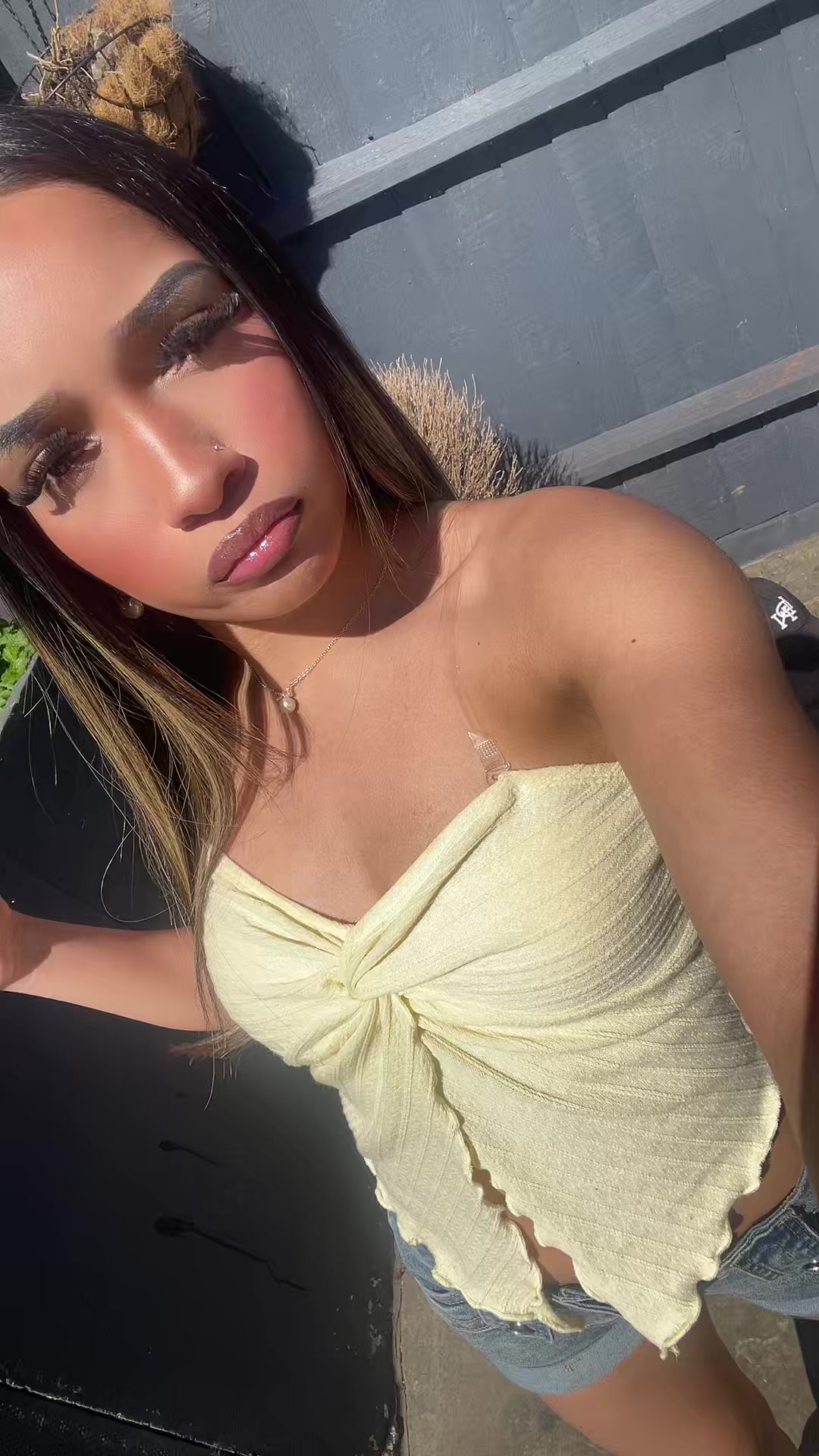 @️