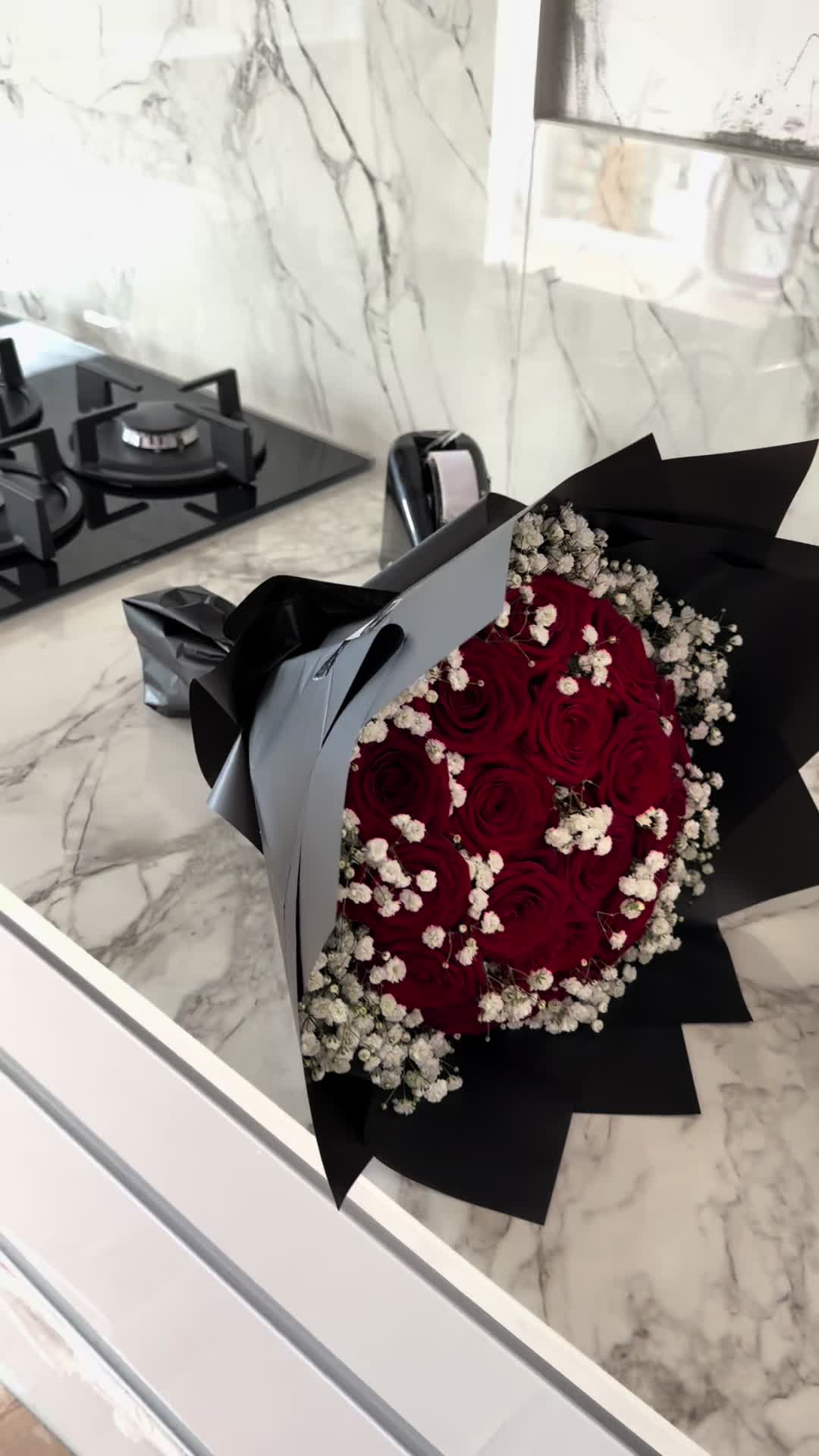 @THE BOUQUET BOX
