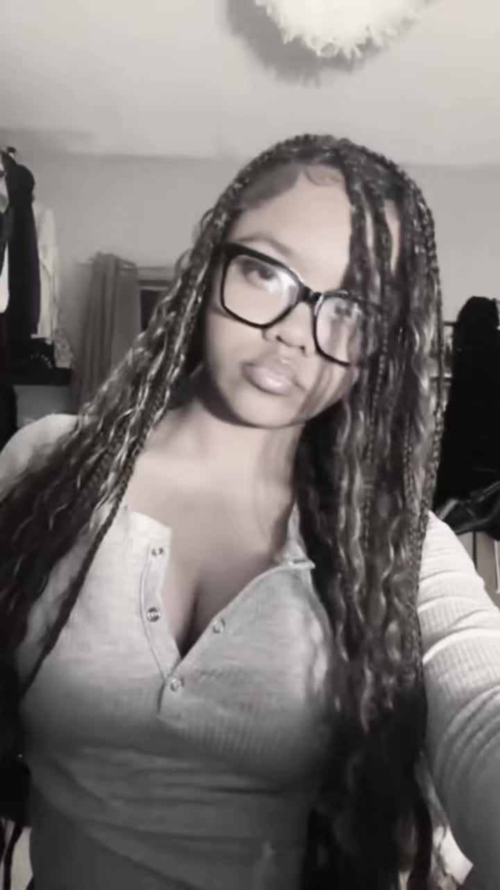 @𝐄𝐥𝐲𝐬𝐚𝐡'💕