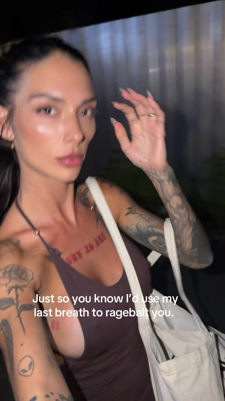 @tattooooed barbie