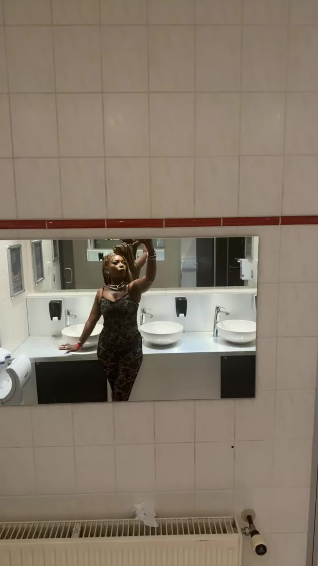 @Dee🥥🌴🤎