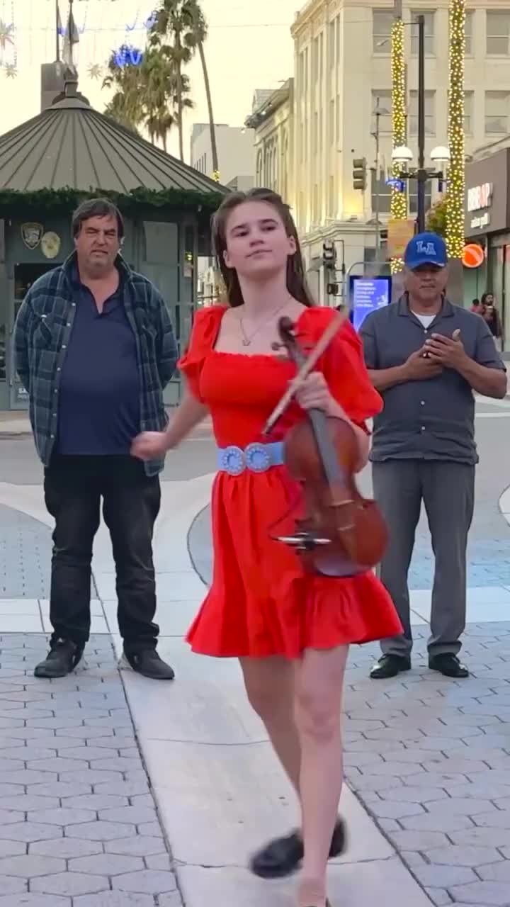 @Karolina Protsenko