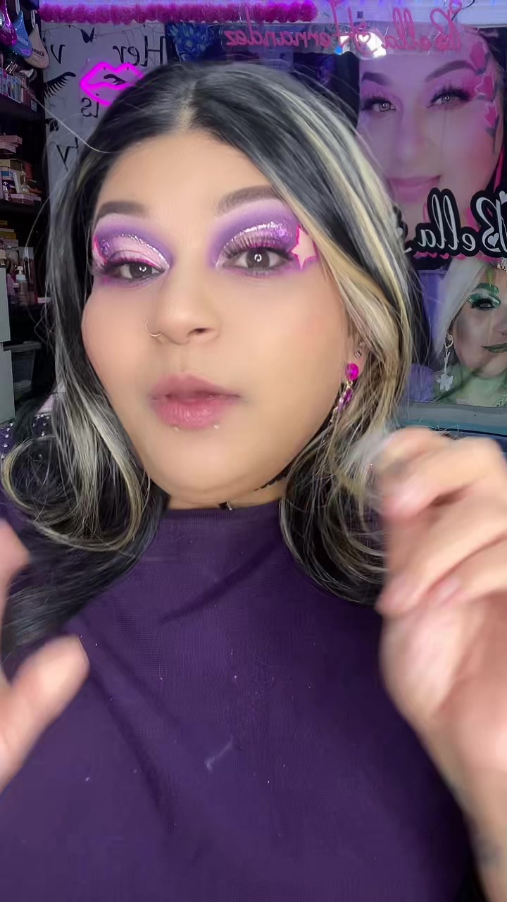 @BELLA HERNANDEZ