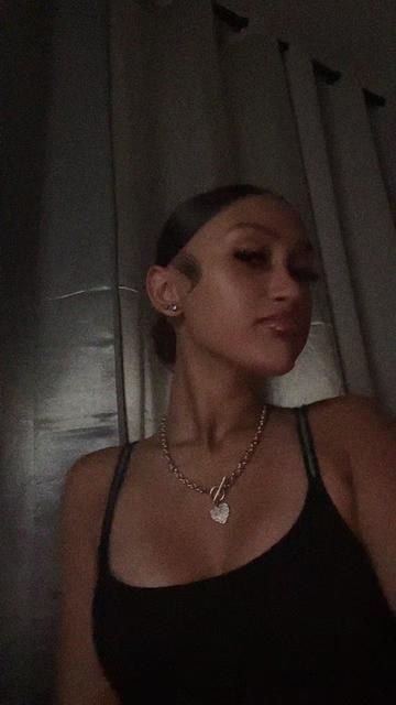@lee 💋 .