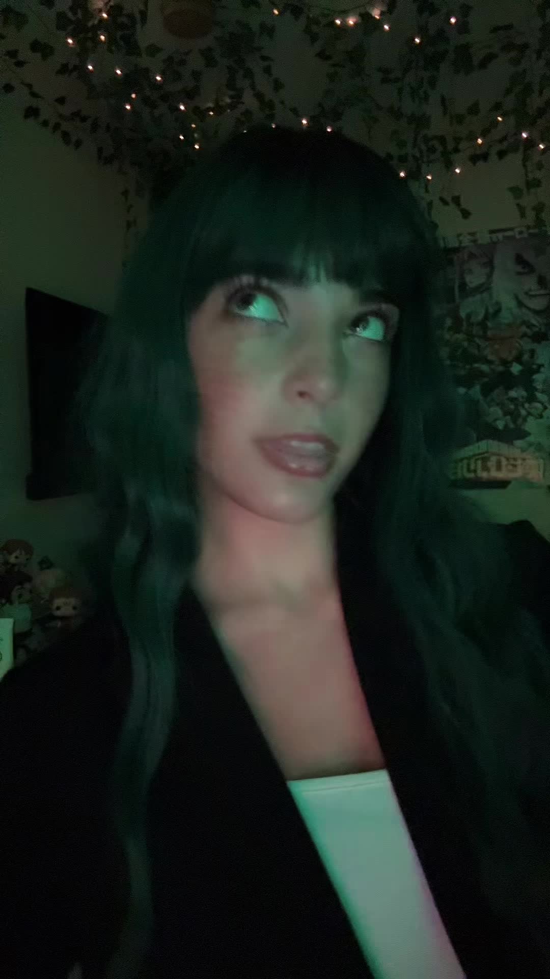 @Ella