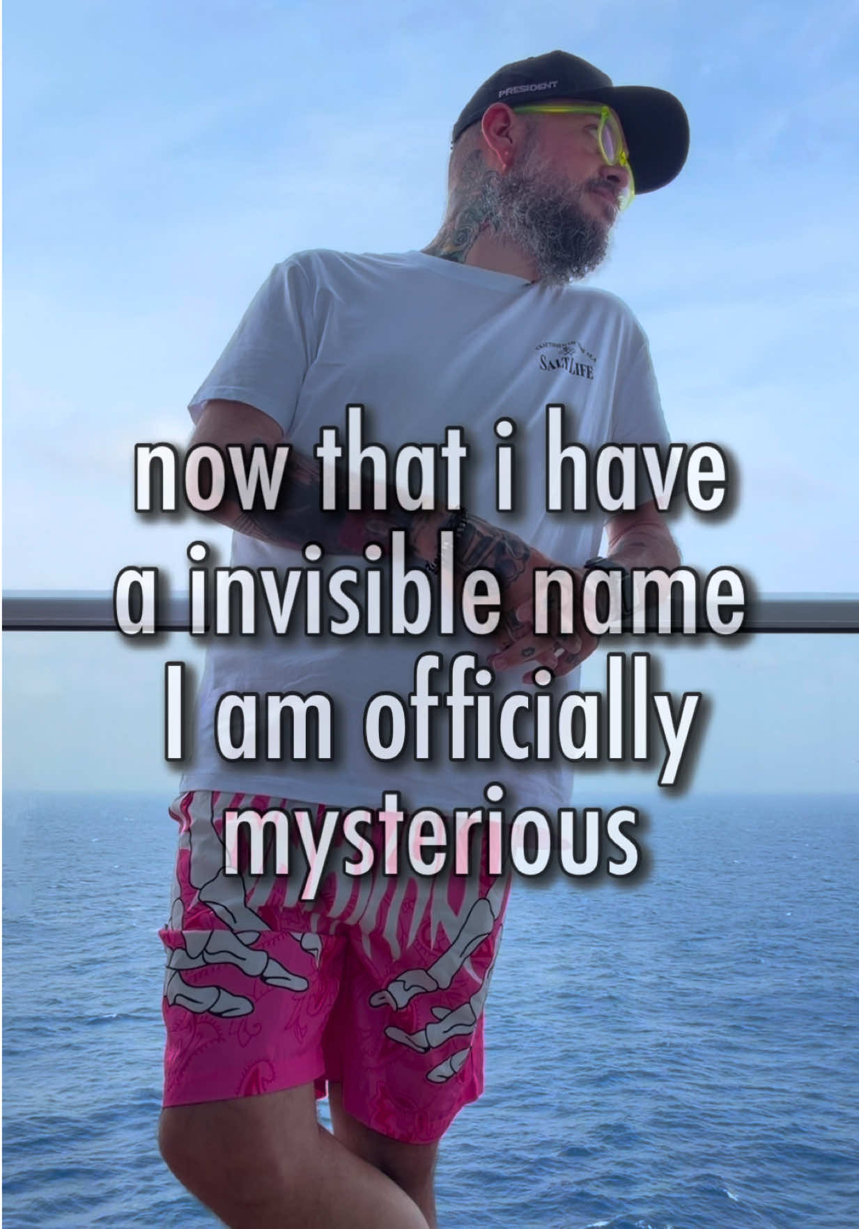 @￴