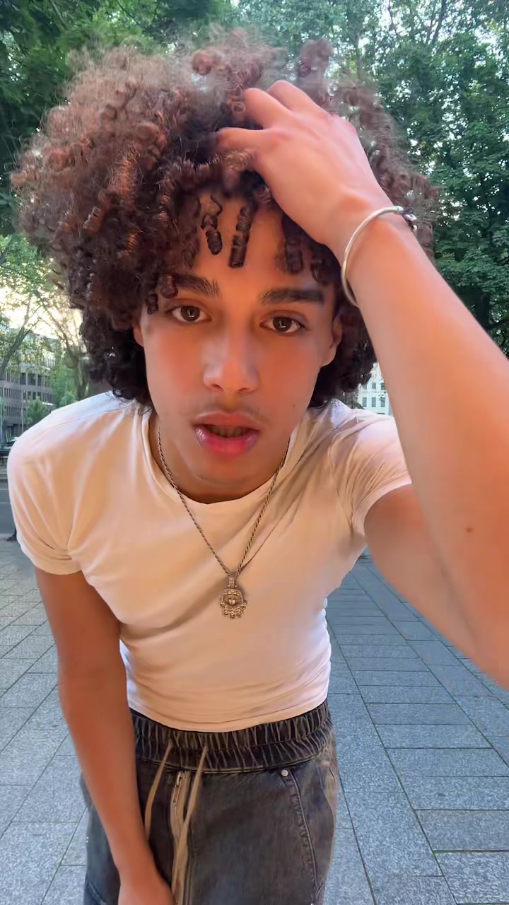 @Allo🏄🏽&zwj;♂️