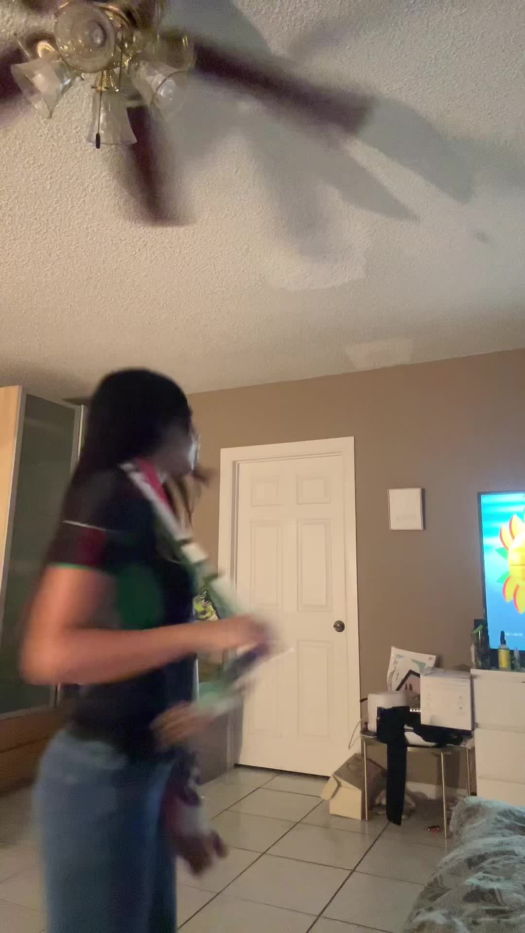 @𖣂