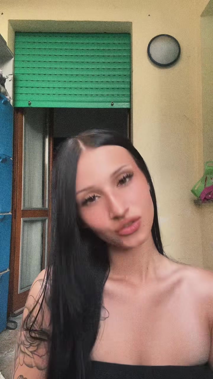 @⃟