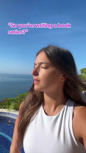 @Sarah Carvajal | Author