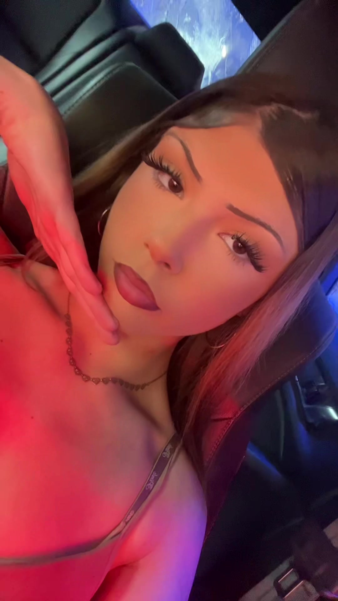 @victoria🧁😻💄