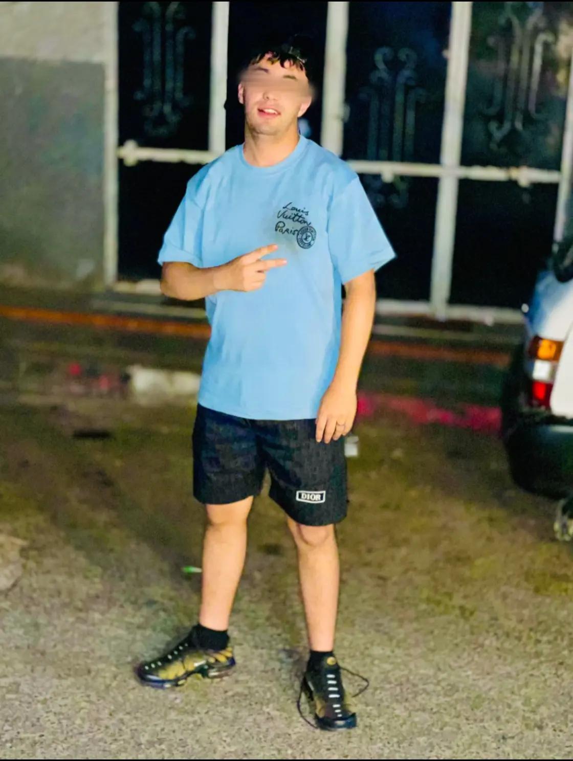 @c'est L&eacute; p&atilde;tr&otilde;n🐊🦅💞