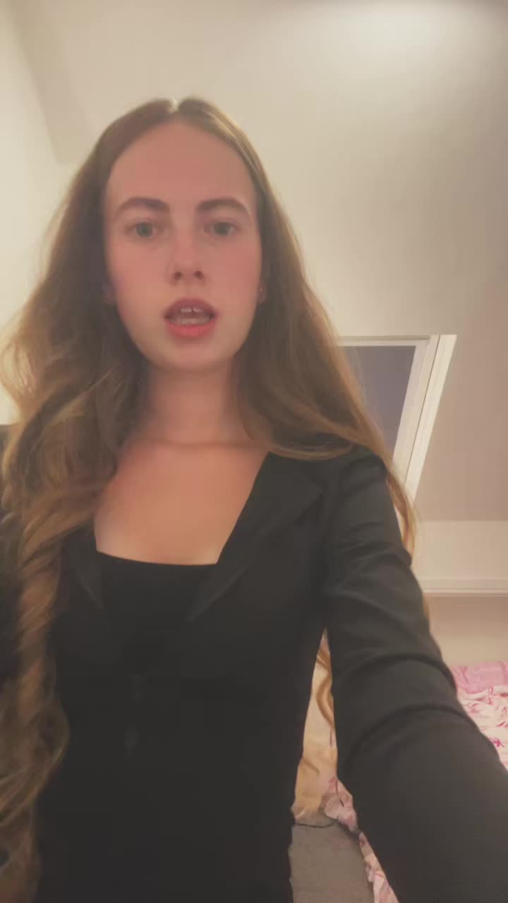 @𝒻𝒶𝓎ℯ 𝒶𝓃𝓃-𝓇ℴ𝓈ℯ 💖