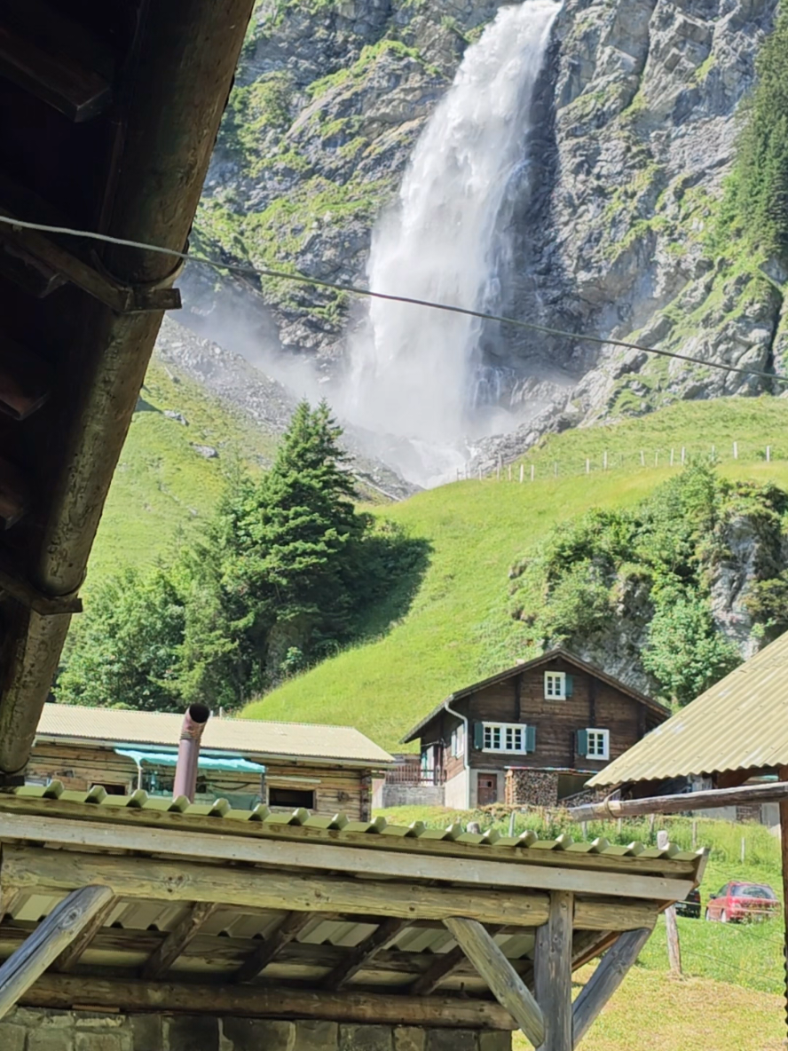 @Momentsfromswitzerland🇨🇭