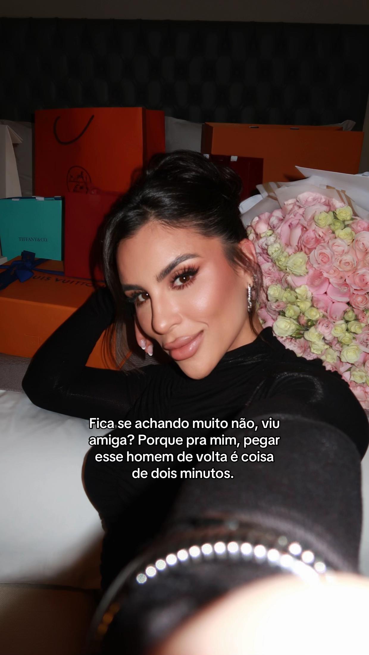 @L&aacute;dia Lopes