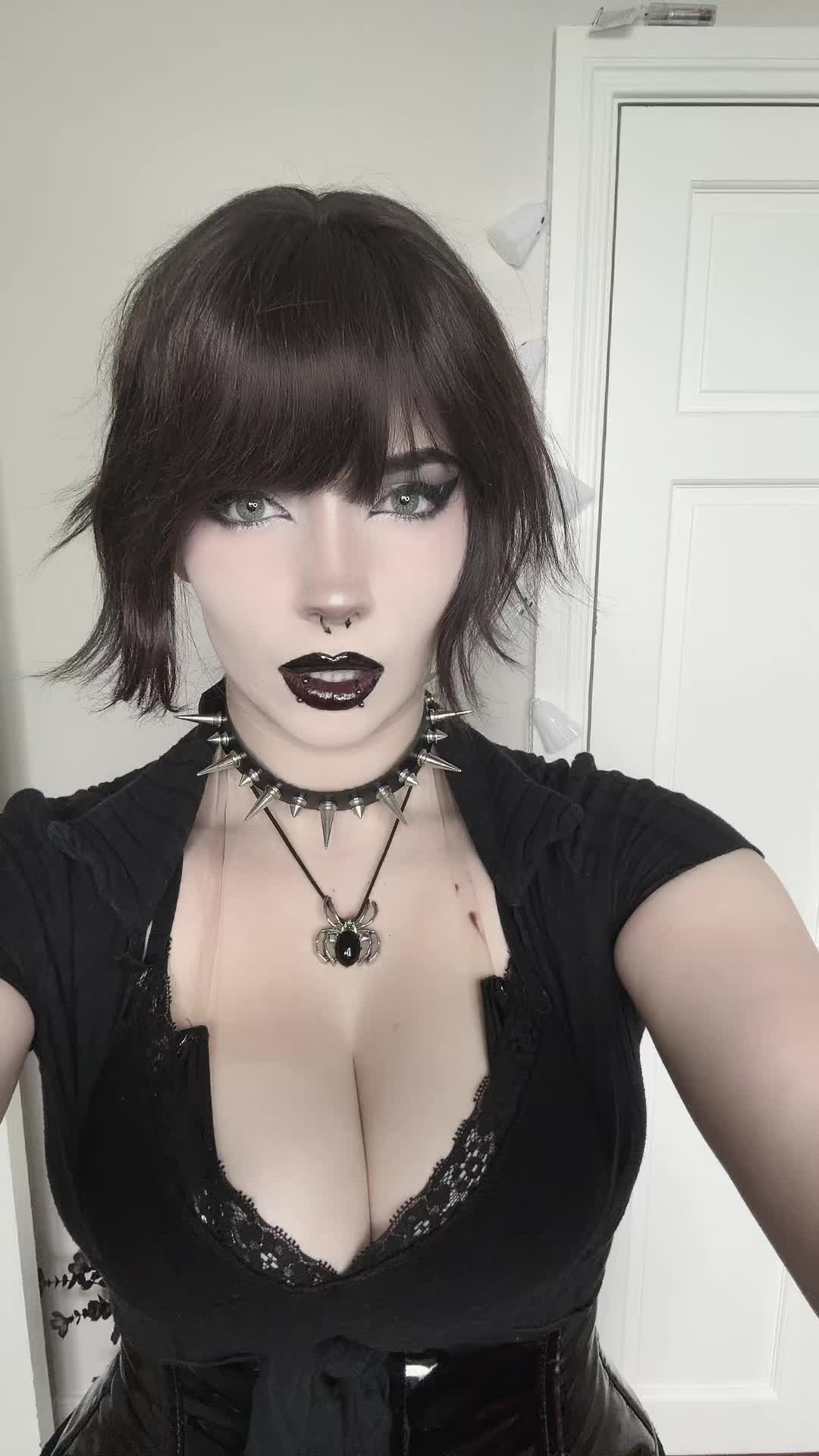 @cutiegothxo1