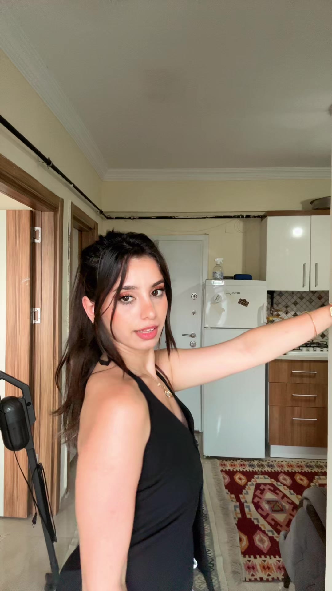 @Y⚡