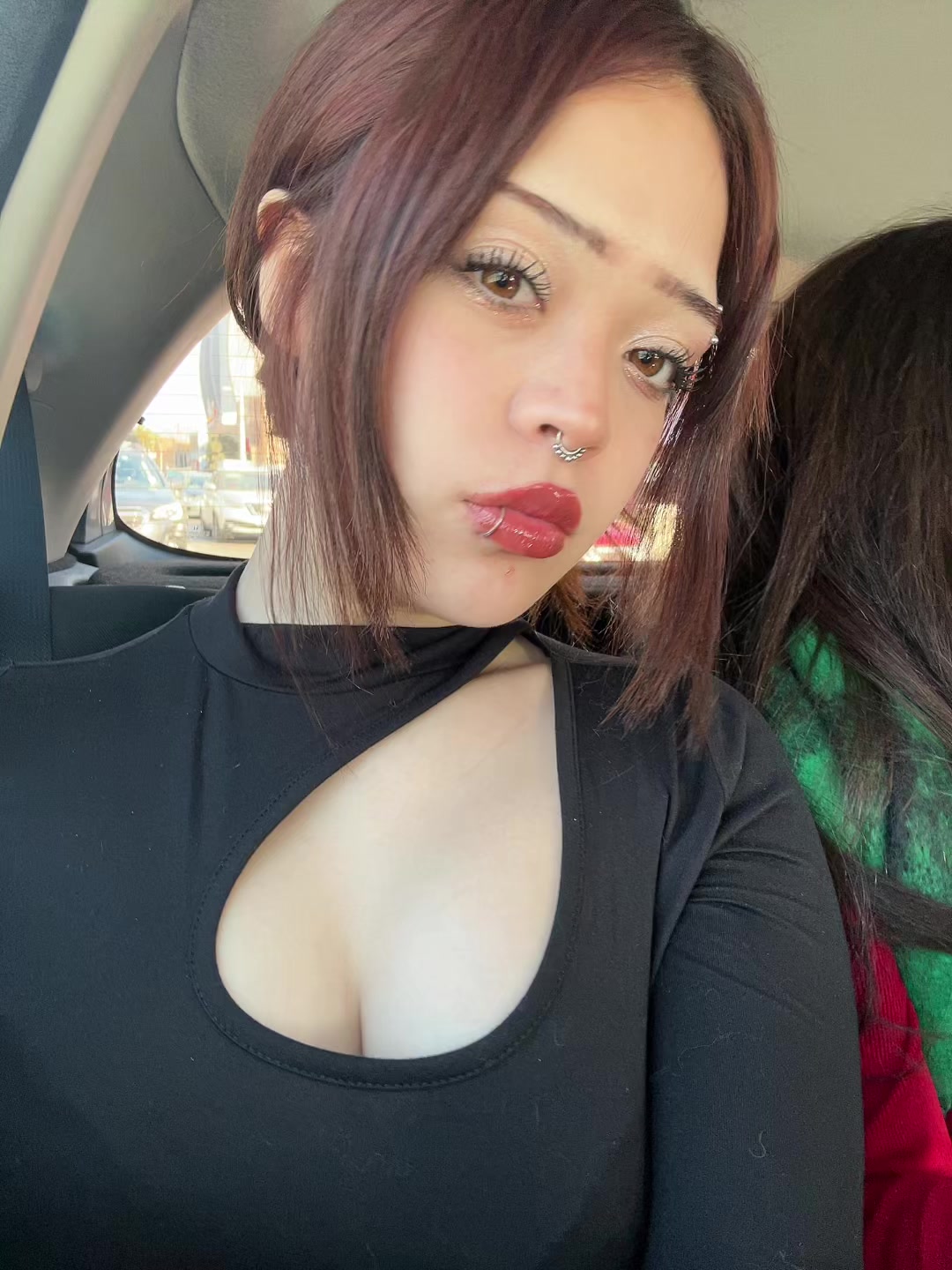 @isidora