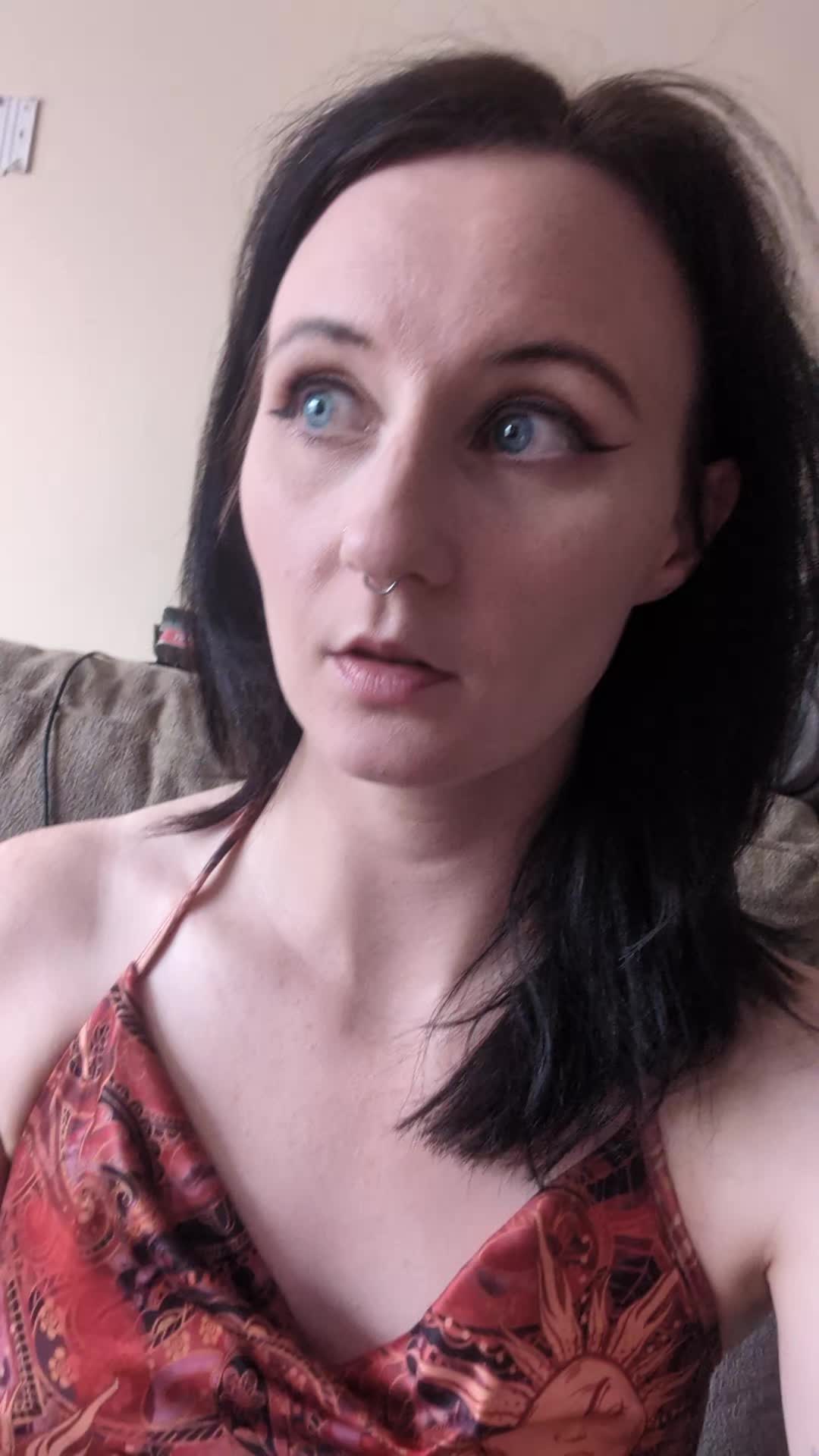 @lizziebeawhoever