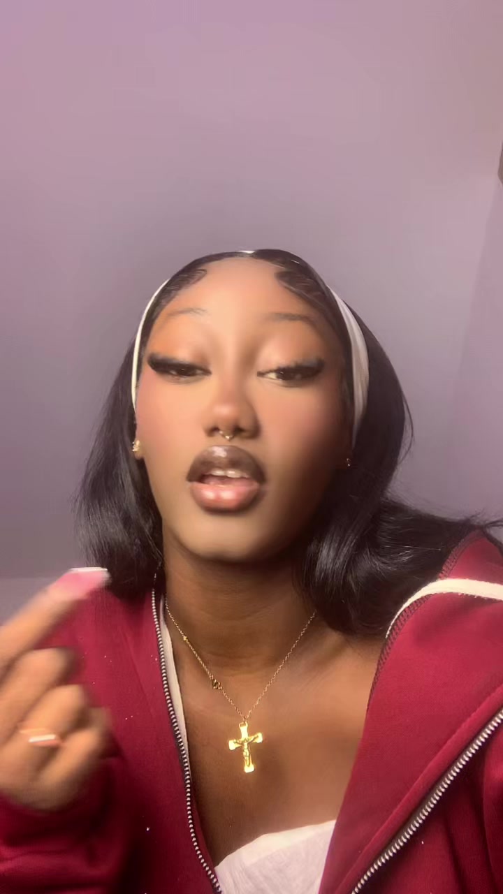 @𝒴𝓊𝓃𝒾𝒶🍒👩🏾&zwj;🦰.