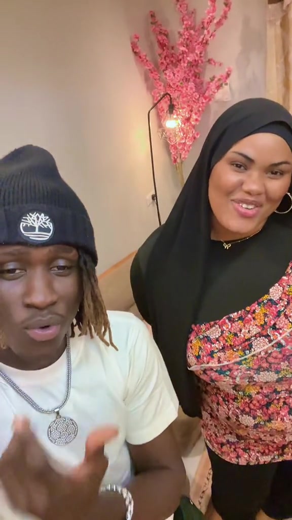 @𝒮𝐸𝒞𝒦𝒜𝒮𝐼𝒮✨🤴🇬🇲🎤