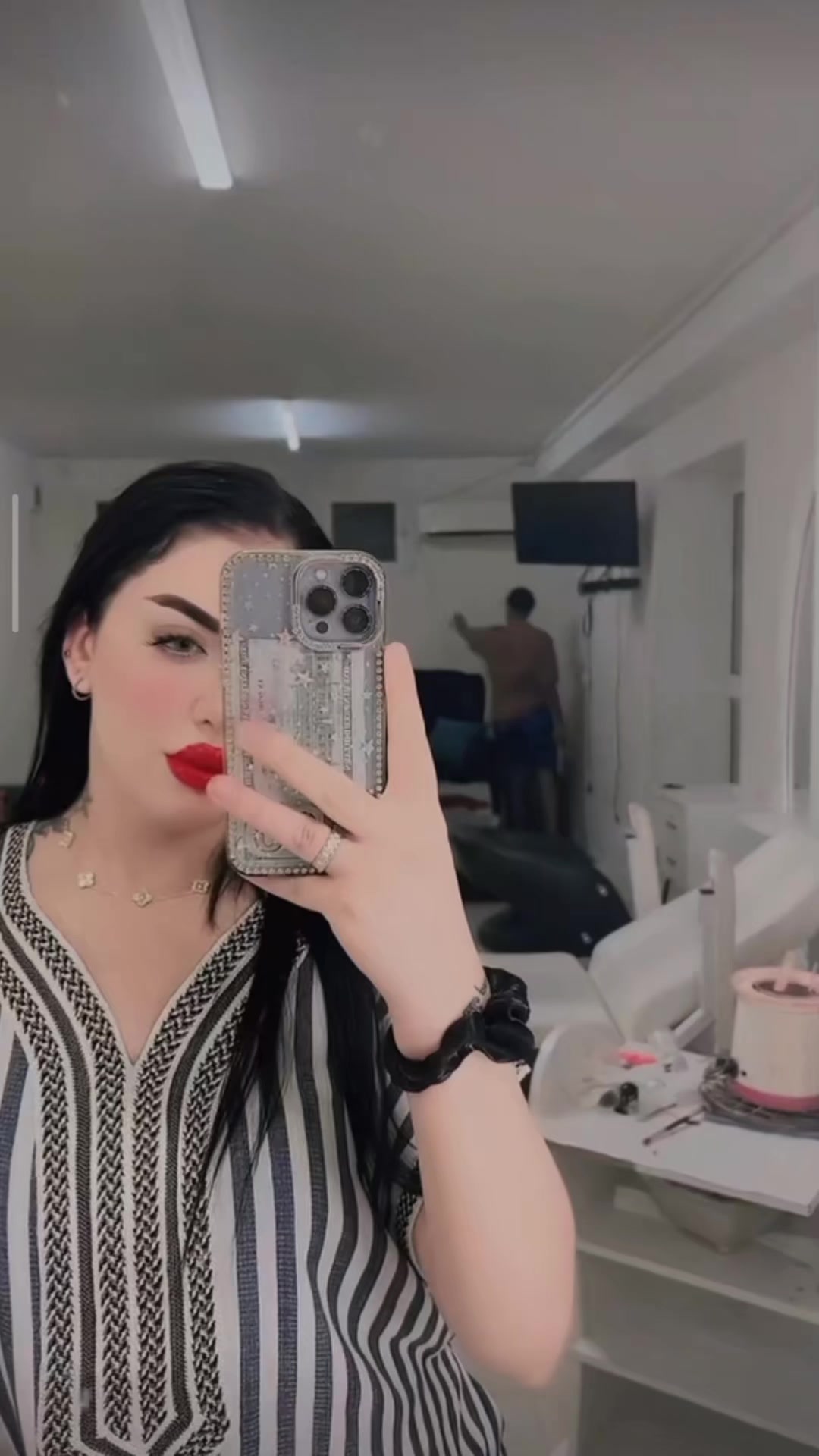 @بنت الحاج🤑👑