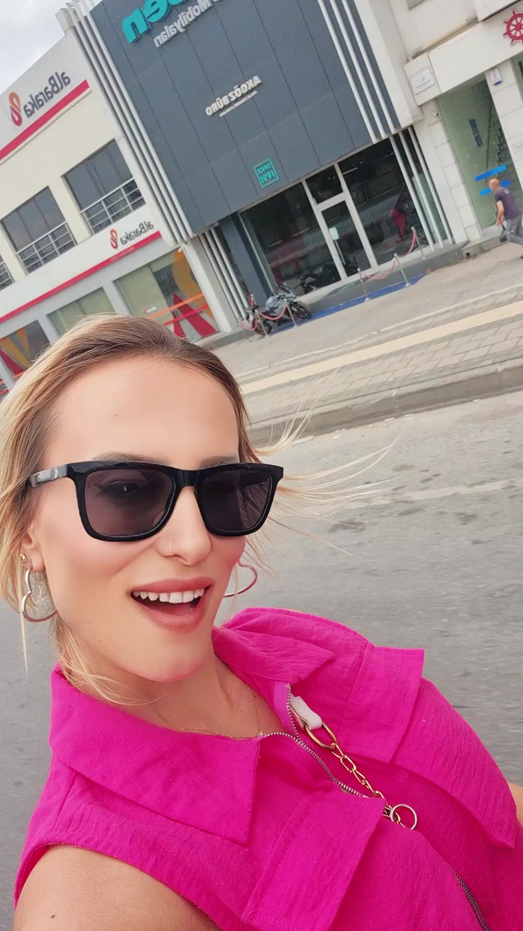 @Ebru Gen&ccedil;