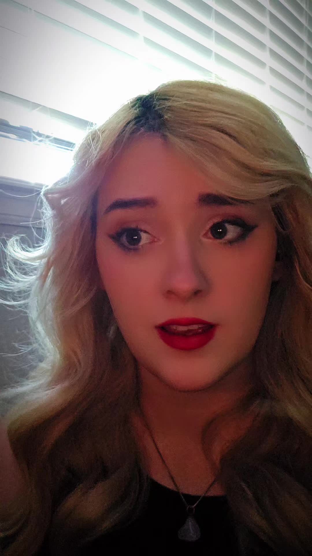 @Ellie 🦋❤️