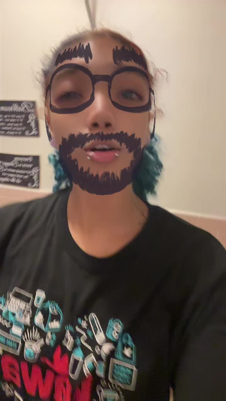 @￶