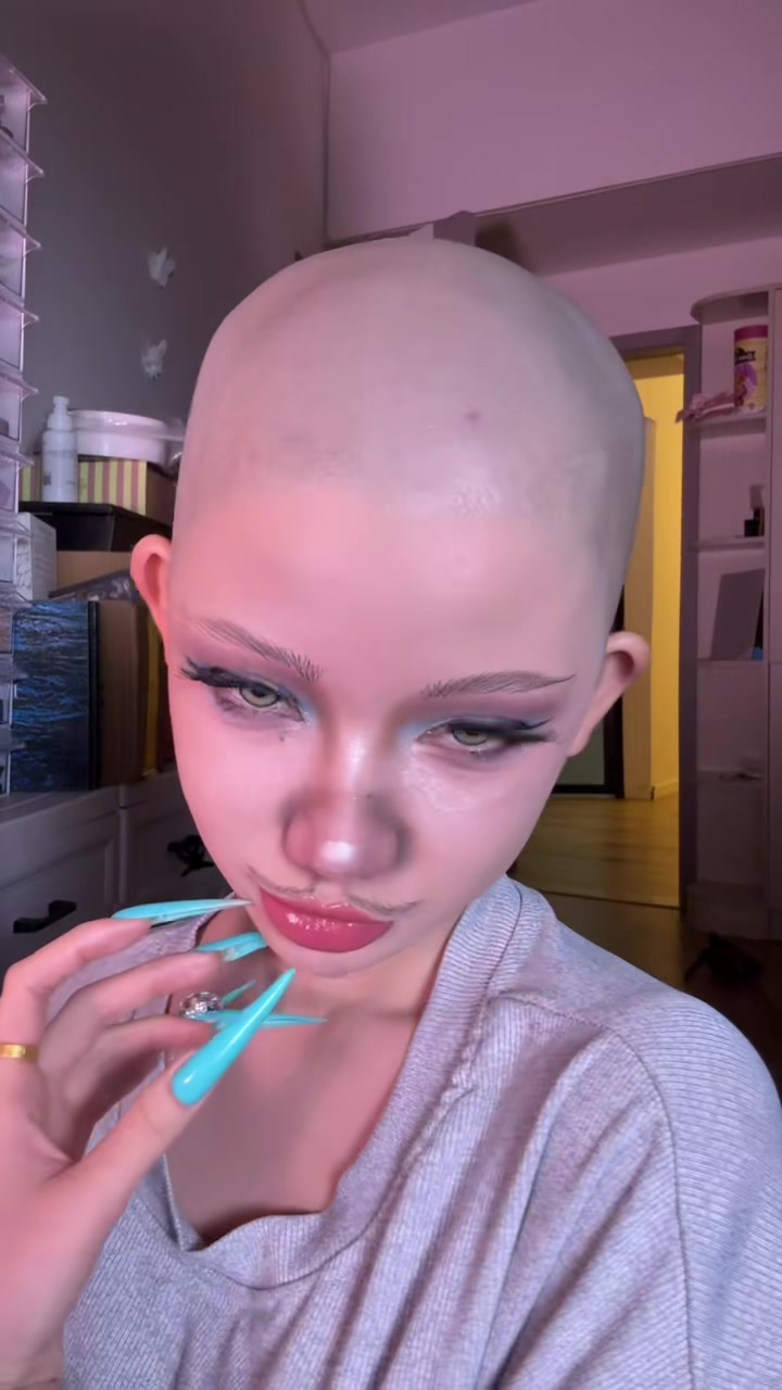 @Ahhui👩🏻&zwj;🦲