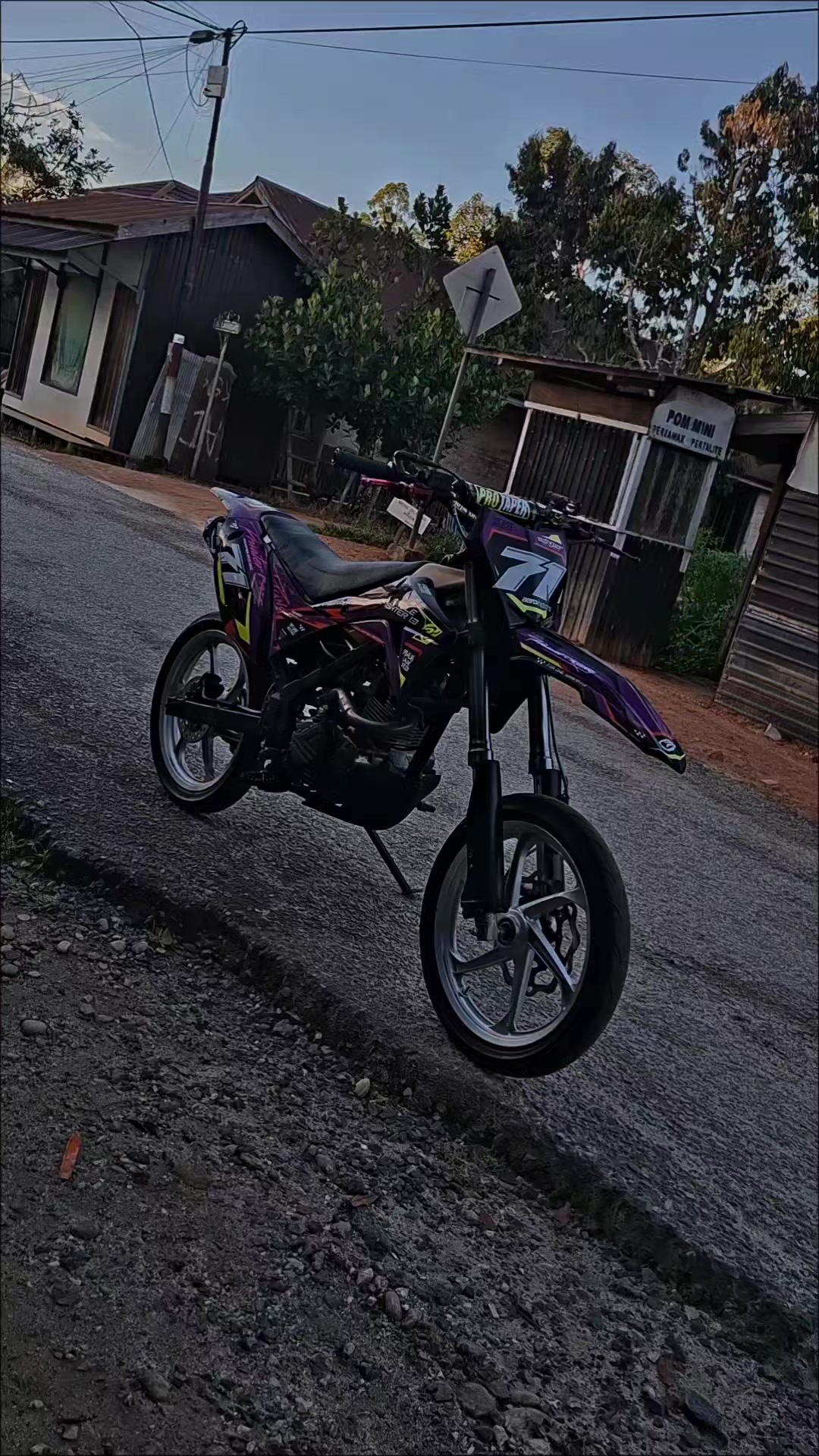 @AKBAR MOTOR TUMBANG SAMBA