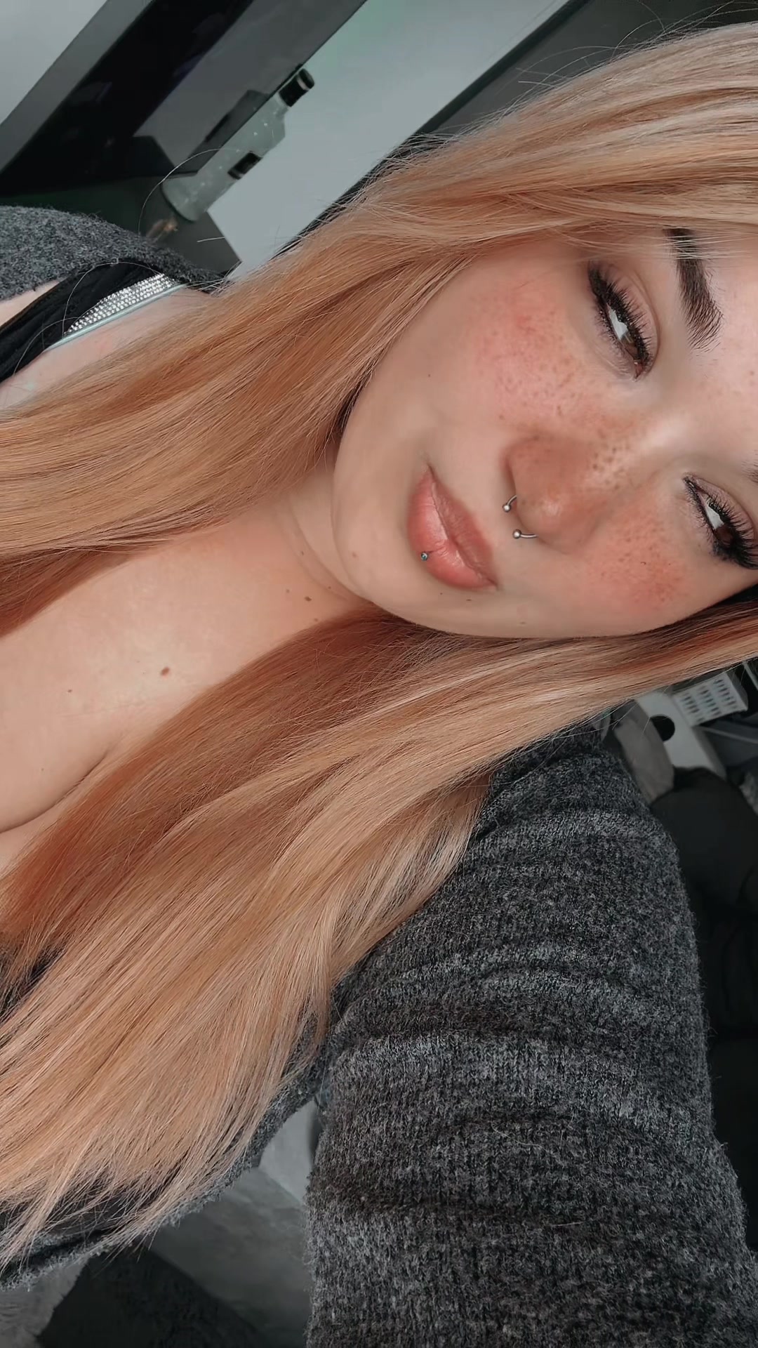 @Sam✨🖤