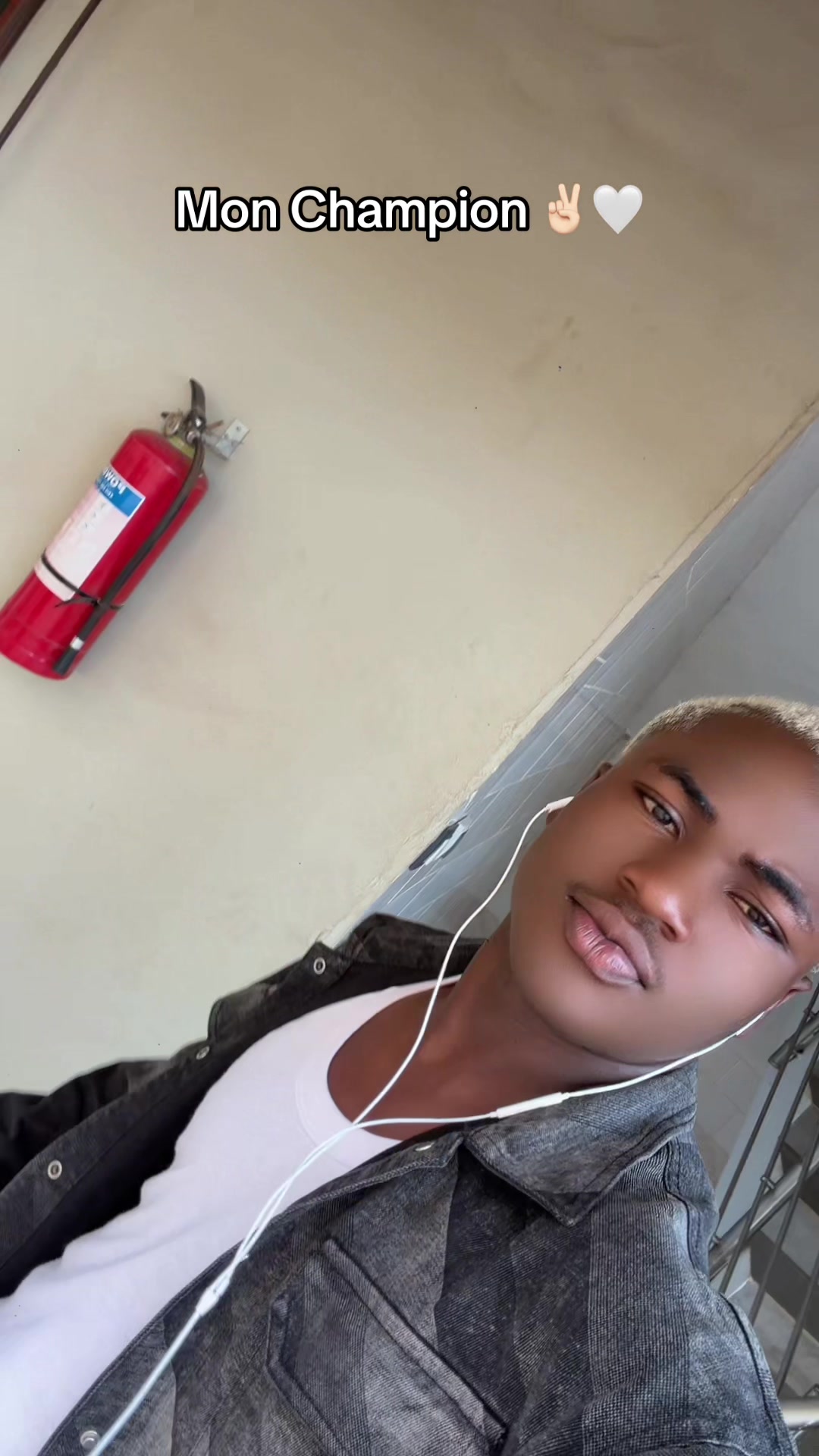 @S 19 👨🏾&zwj;🦱🖤
