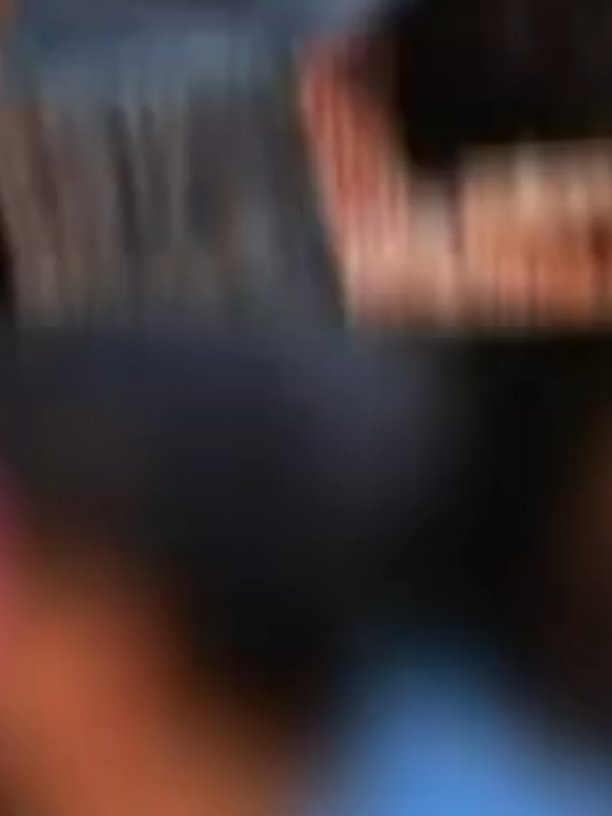 @𝐇𝐊