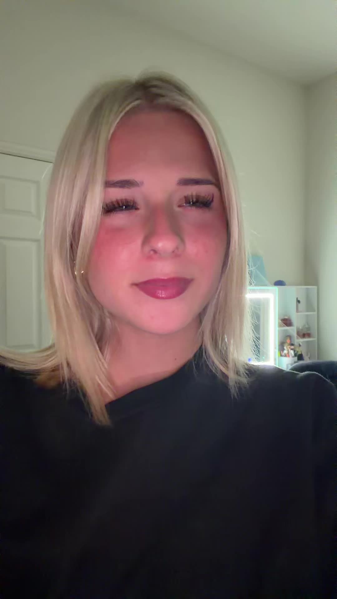 @savconway_