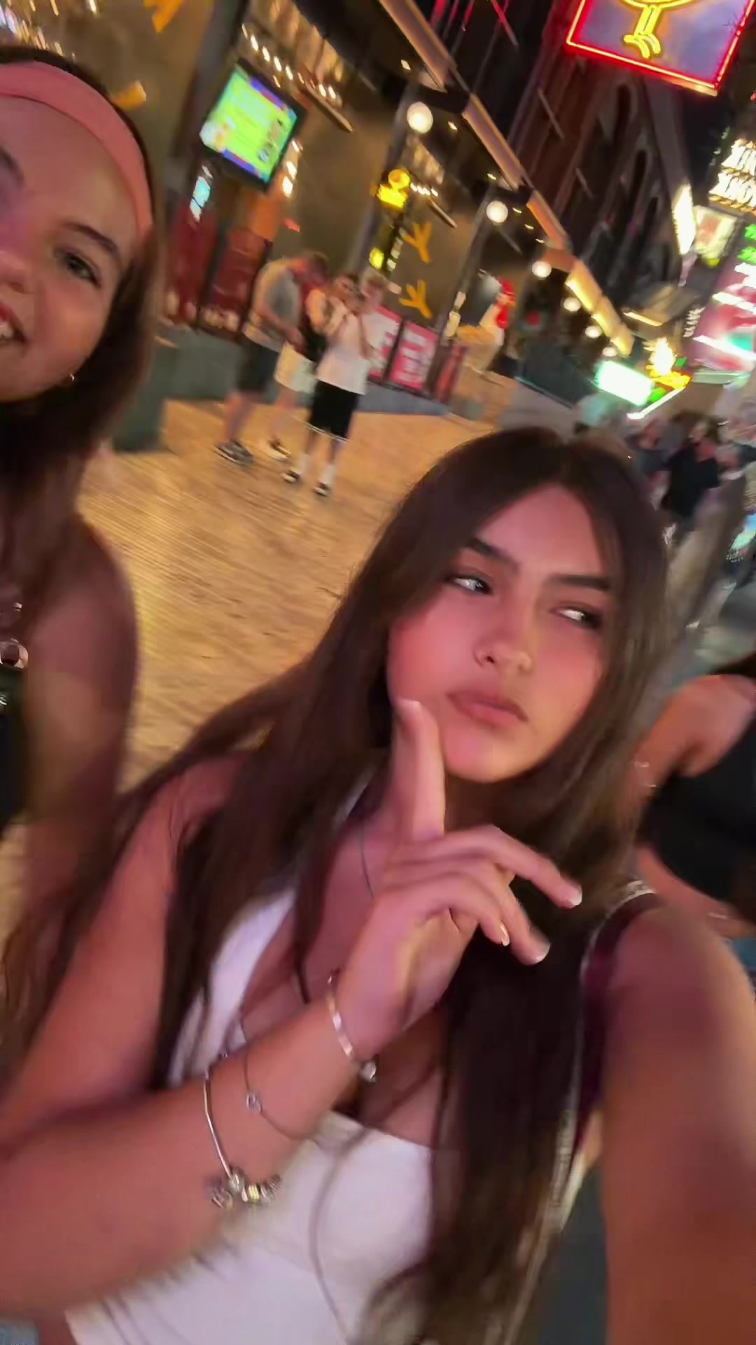 @Lolaspamszz