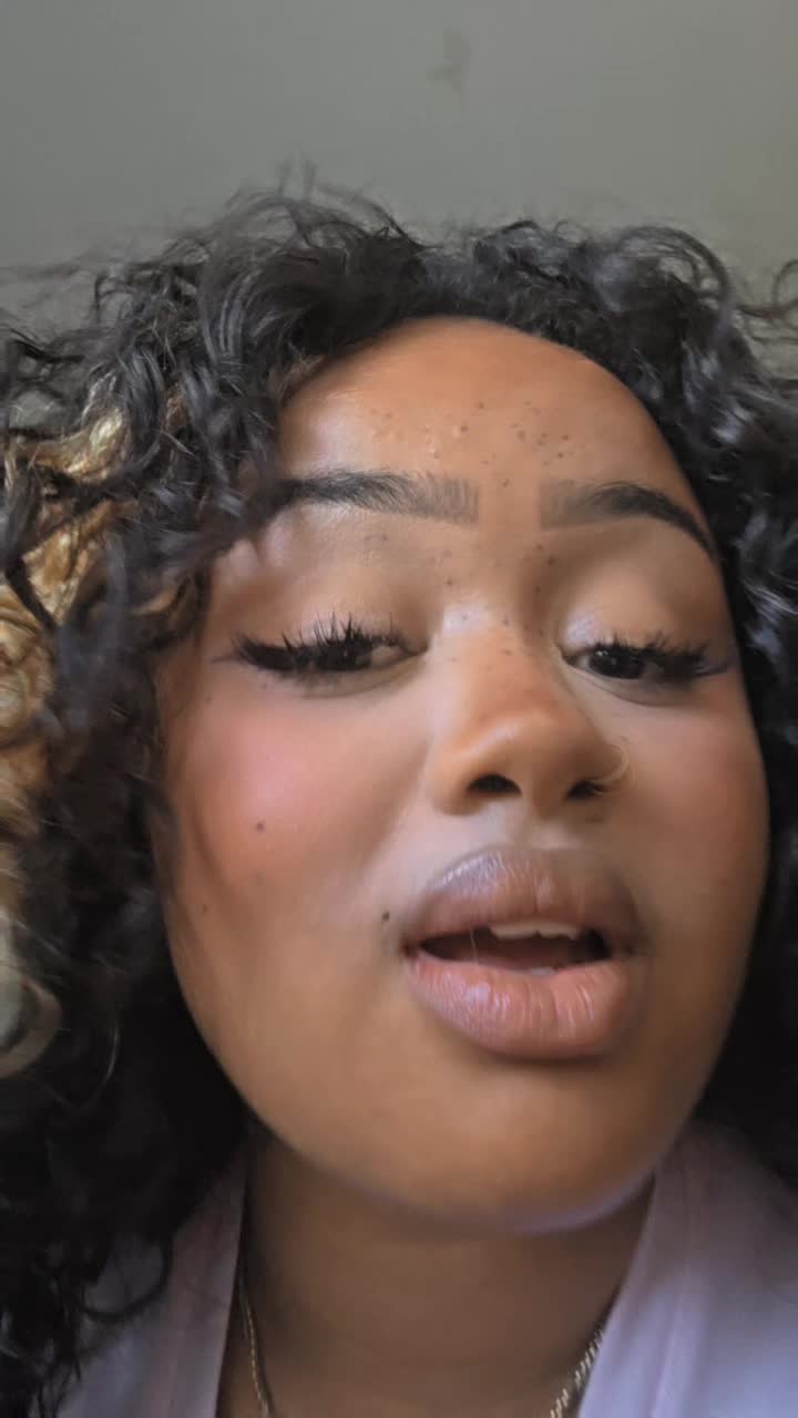 @Ayoko