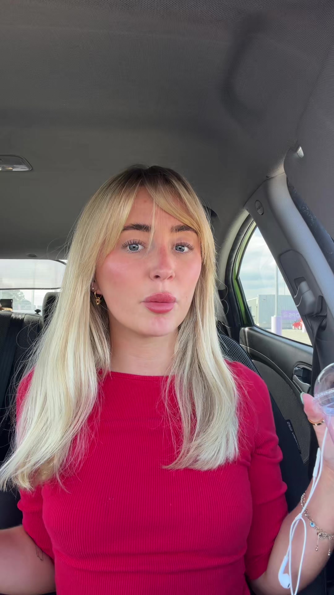 @strawbigaill