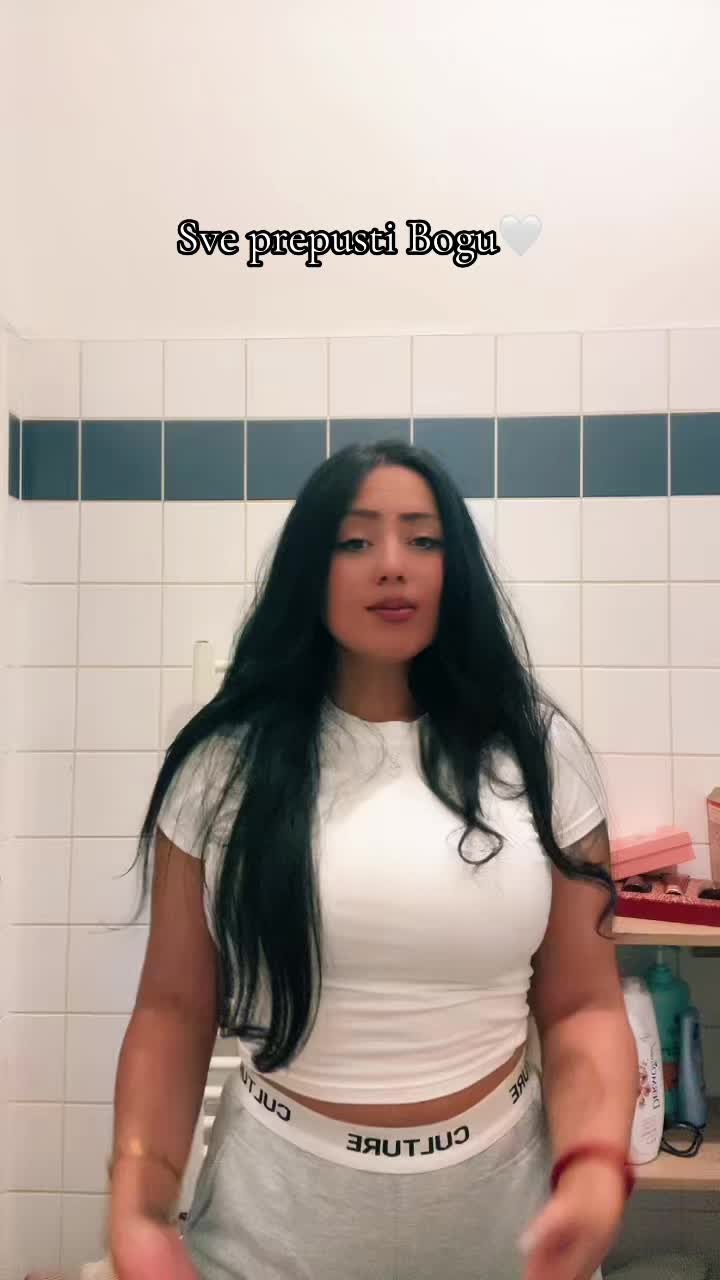 @ℰ