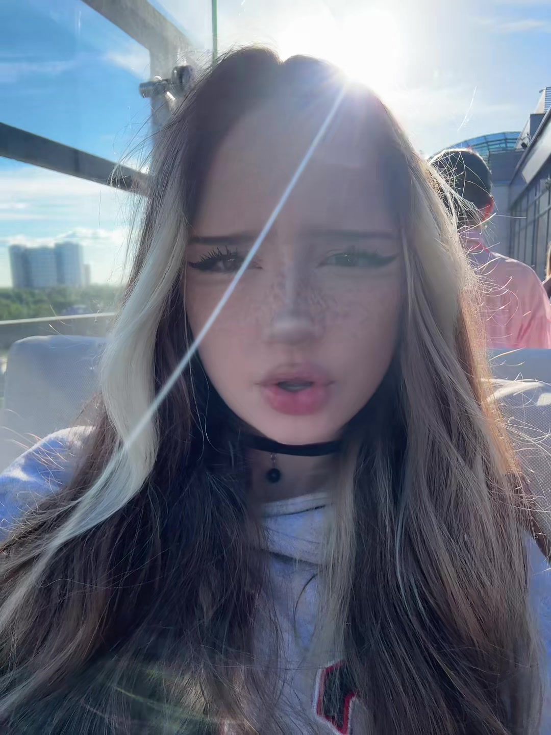 @Пчела